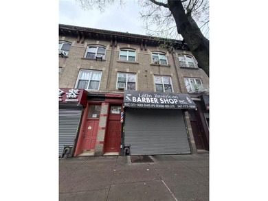 LOCATION! LOCATION! LOCATION! INVESTORS, GREAT OPPORTUNITY TO - photo 1