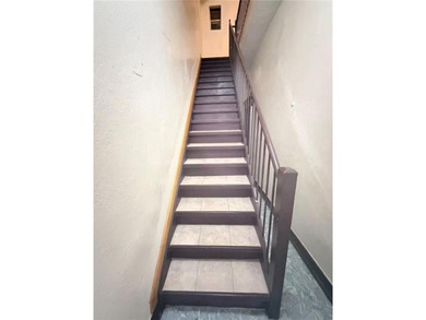 LOCATION! LOCATION! LOCATION! INVESTORS, GREAT OPPORTUNITY TO - photo 4