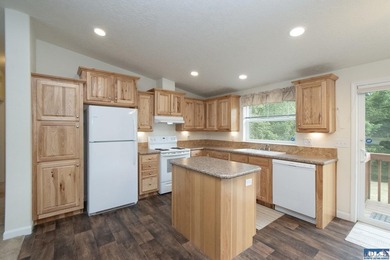 Welcome home! 4 BR, 2 BA home PLUS 2 car detached garage w/ - photo 6