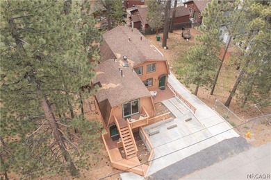 Located in the heart of The Village! This unique multi-unit - photo 6