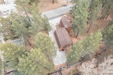 Located in the heart of The Village! This unique multi-unit - photo 7