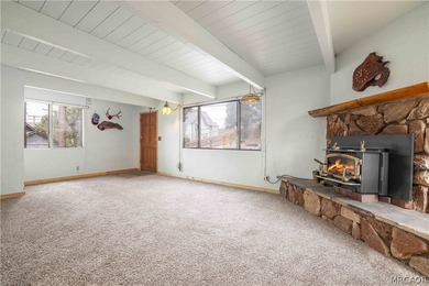 Located in the heart of The Village! This unique multi-unit - photo 10