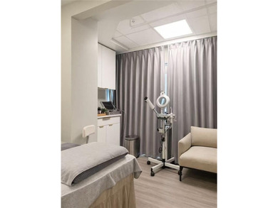 Turn-key beauty salon business for sale in prime Flushing - photo 4