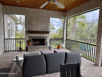 Welcome to 47 Dorsey Circle, the epitome of privacy and luxury! - photo 5