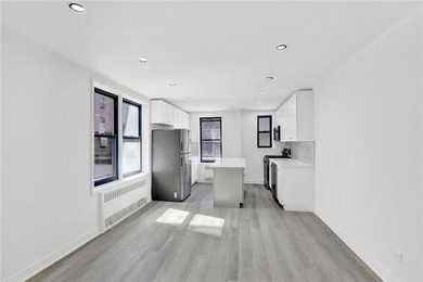Welcome to this move-in ready first-floor studio co-op, offering - photo 6