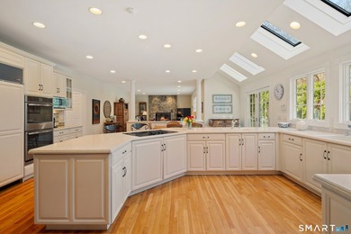Exceptional custom-built 4 to 5 bedroom Colonial in desirable - photo 13