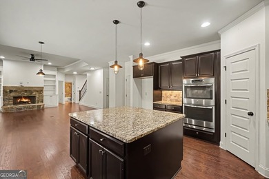 Welcome to your move-in-ready home! This well-maintained - photo 13