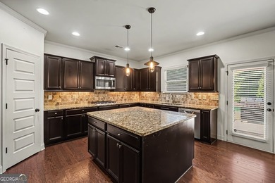 Welcome to your move-in-ready home! This well-maintained - photo 15