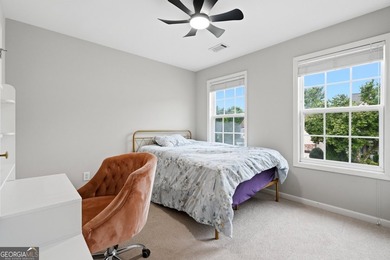 Welcome to this beautifully maintained 4-bedroom, 2.5-bath - photo 15