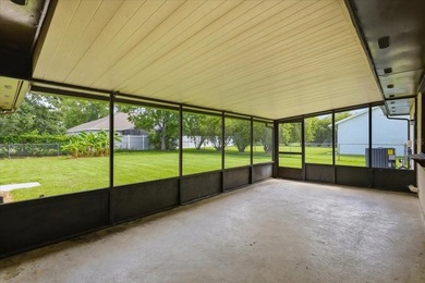 Welcome home to 10 Fenwick Lane, a charming starter home or - photo 15