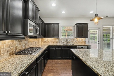 Welcome to your move-in-ready home! This well-maintained - photo 16