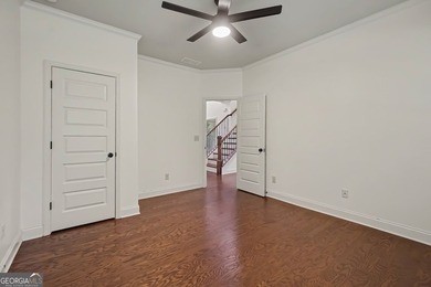 Welcome to your move-in-ready home! This well-maintained - photo 18