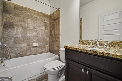 Welcome to your move-in-ready home! This well-maintained - photo 20