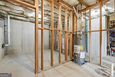 Welcome to this beautifully maintained 4-bedroom, 2.5-bath - photo 20