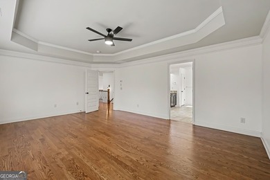 Welcome to your move-in-ready home! This well-maintained - photo 23