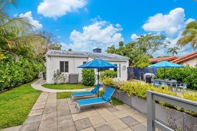 A Modern Coastal Home nestled in the prestigious Las Olas by the - photo 23