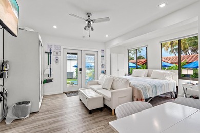 A Modern Coastal Home nestled in the prestigious Las Olas by the - photo 24