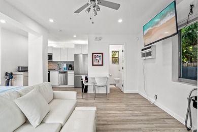 A Modern Coastal Home nestled in the prestigious Las Olas by the - photo 27