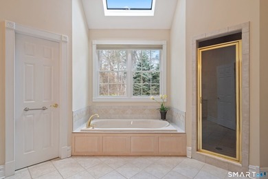 Exceptional custom-built 4 to 5 bedroom Colonial in desirable - photo 28