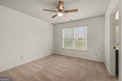 Welcome to your move-in-ready home! This well-maintained - photo 28