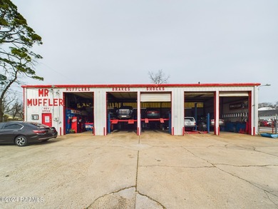 Vermilion River - Lafayette Parrish Commercial For Sale in Lafayette Louisiana