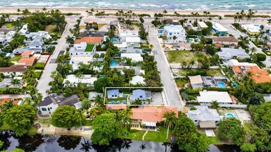 A Modern Coastal Home nestled in the prestigious Las Olas by the - photo 31