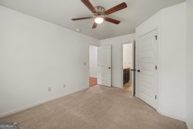 Welcome to your move-in-ready home! This well-maintained - photo 35