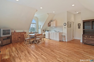 Exceptional custom-built 4 to 5 bedroom Colonial in desirable - photo 36