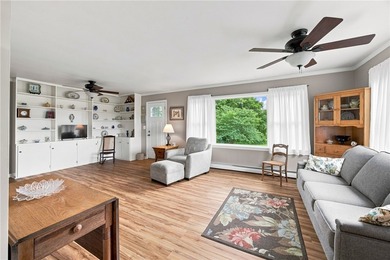 Welcome to the home you've been waiting for! Situated scenically - photo 8