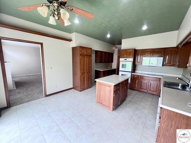 Country Club Living at Meadow Lake Golf Course Nestled at the - photo 5