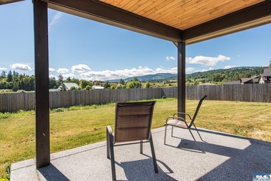 This beautifully maintained 2022 home offers effortless living - photo 3