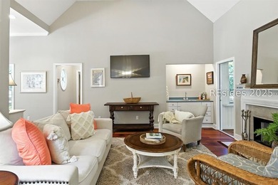 This furnished, well-maintained 3BR/2BA, 1,978 sq ft home offers - photo 10