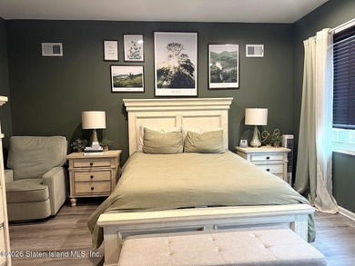 Sophisticated 2-bedroom + loft townhouse condo offering over 1 - photo 8