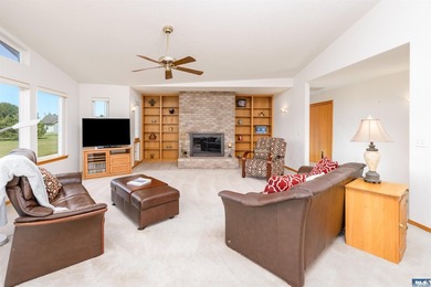 Welcome to 141 Kiwi Lane, a beautifully crafted home offering - photo 5