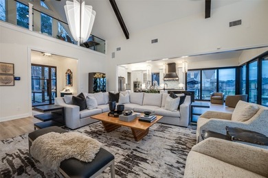 STUNNING & BEAUTIFULLY UPDATED multi-generational property HAS - photo 11