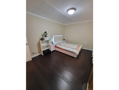 Totally Renovated Clearview One Bedroom Lower Level Unit (Size 3 - photo 13