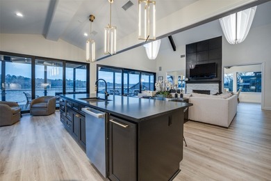 STUNNING & BEAUTIFULLY UPDATED multi-generational property HAS - photo 14