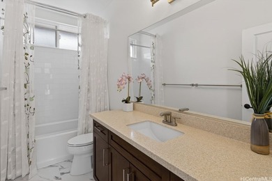 An island luxury living in Keali'I By Gentry. This beautiful and - photo 16