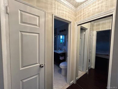 Totally Renovated Clearview One Bedroom Lower Level Unit (Size 3 - photo 16