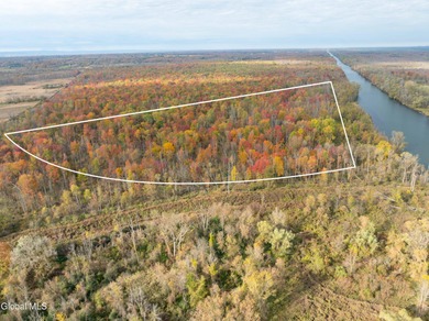 Wooded and wonderfully untouched, this property is a haven for - photo 17