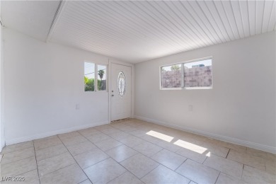 NICE NEIGHBORHOOD, NO HOA, WITH EVERYTHING CLOSE BY INCLUDING