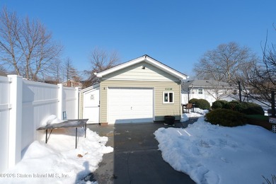 Charming detached ranch with fully finished detached garage - photo 10