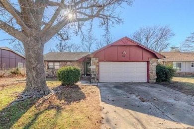 Arkansas River Home For Sale in Jenks Oklahoma
