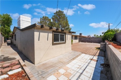 NICE NEIGHBORHOOD, NO HOA, WITH EVERYTHING CLOSE BY INCLUDING