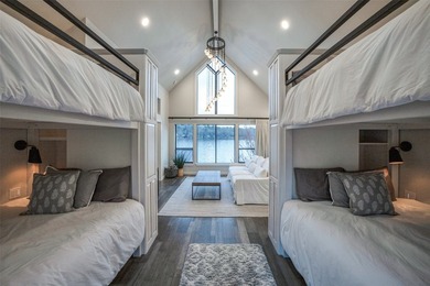 STUNNING & BEAUTIFULLY UPDATED multi-generational property HAS - photo 32