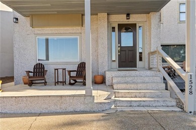 For Sale: Dune Breeze Townhome at 1528 Ocean Boulevard, St - photo 4