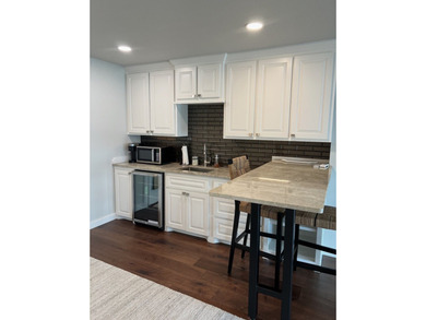STUNNING & BEAUTIFULLY UPDATED multi-generational property HAS - photo 34