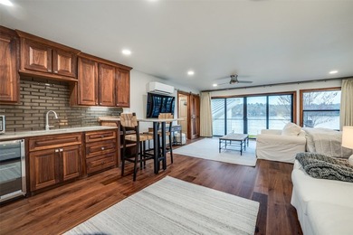 STUNNING & BEAUTIFULLY UPDATED multi-generational property HAS - photo 35