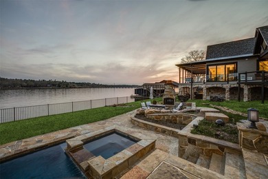 STUNNING & BEAUTIFULLY UPDATED multi-generational property HAS - photo 36