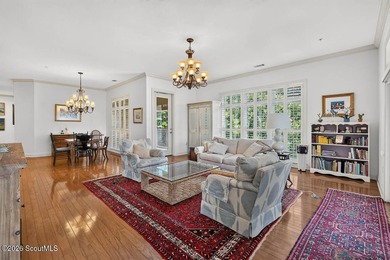 A rare opportunity to own a top-floor, rear corner residence in - photo 3